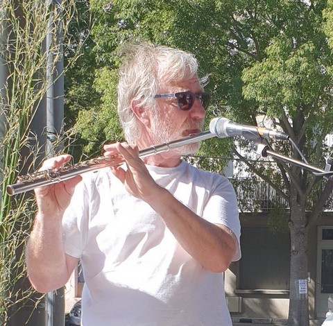 Olivier Roussel Olivier Roussel, musicien de bal pour enfants